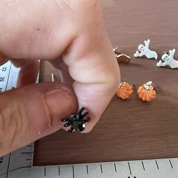 Lot of 5 halloween spooky stud dainty earrings ghost spider pumpkin cat - Picture 5 of 5